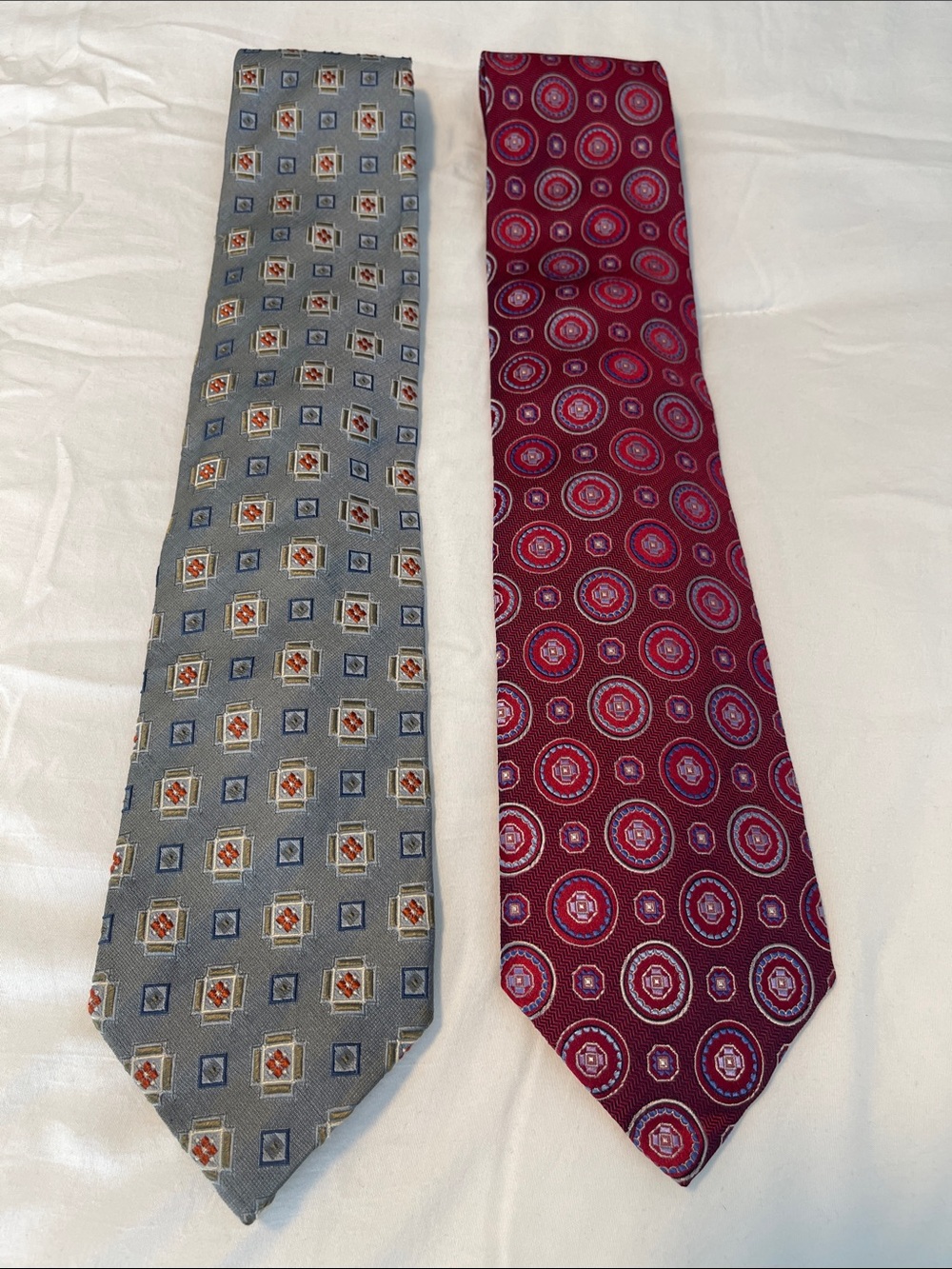 Ermenegildo Zegna Burgundy Medallion Silk Tie